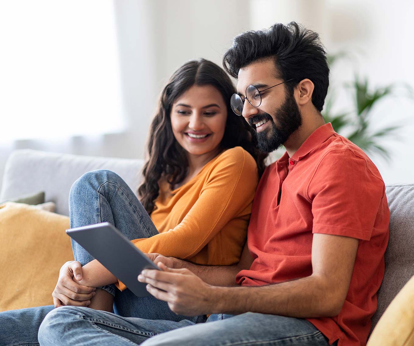 Couple sits down to create their first-time homebuyer budget together.